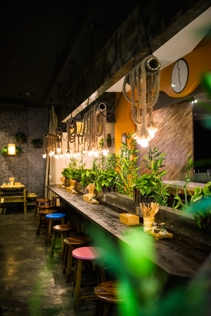 100平方中餐廳吧臺(tái)混搭風(fēng)格裝修設(shè)計(jì)方案效果圖