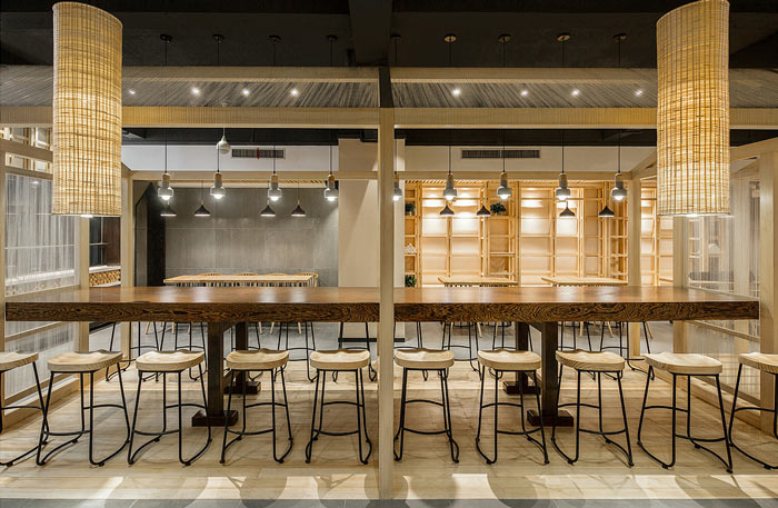 特色面館加長餐桌裝修設計效果圖