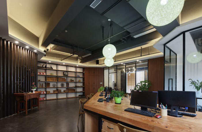 進出口貿易公司辦公室隔斷區(qū)裝修設計效果圖