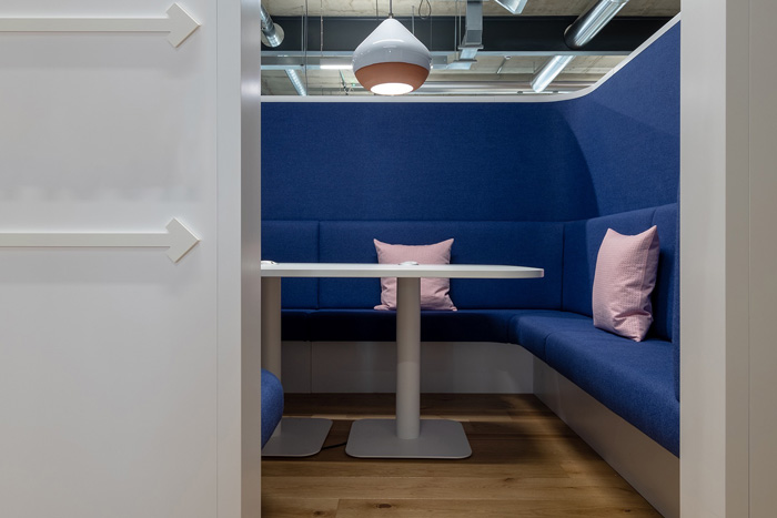 開放式辦公空間交流區裝修設計效果圖